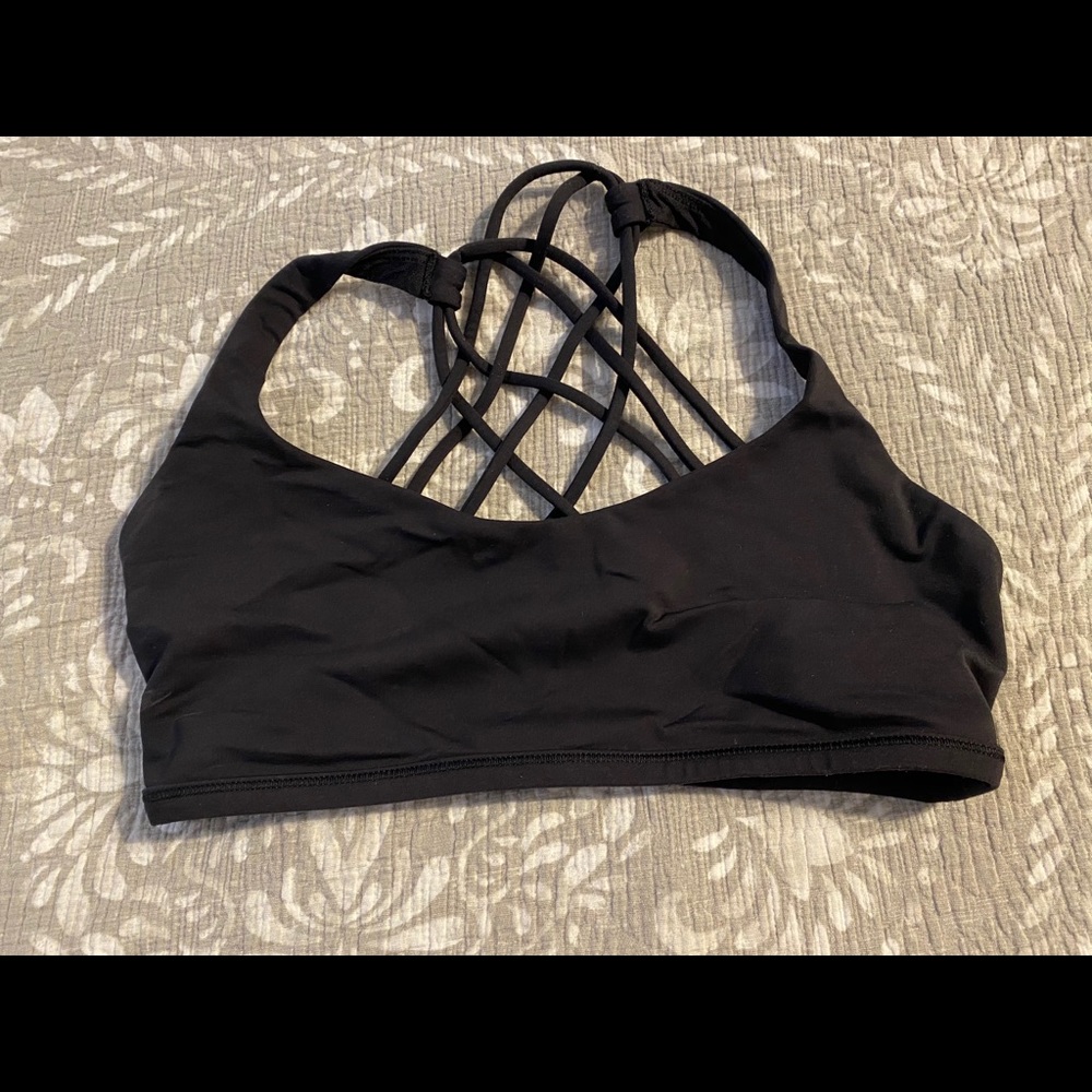 Lululemon sports bra